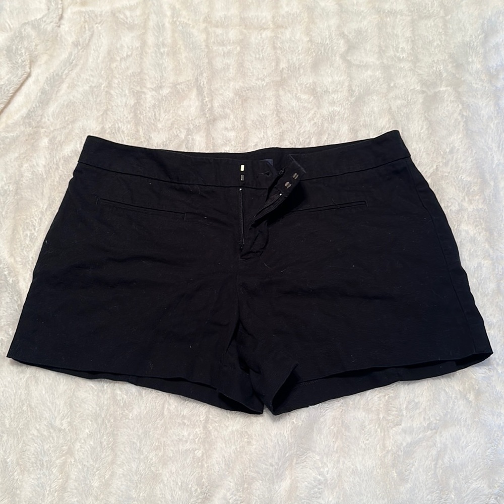 Gap Women's Size 8 Black Cotton Shorts